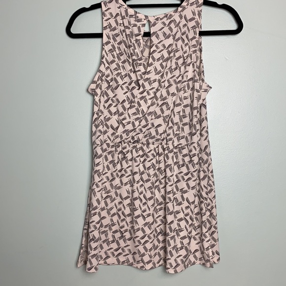 Banana Republic Sleeveless Top / Tank Size XS - Picture 4 of 7